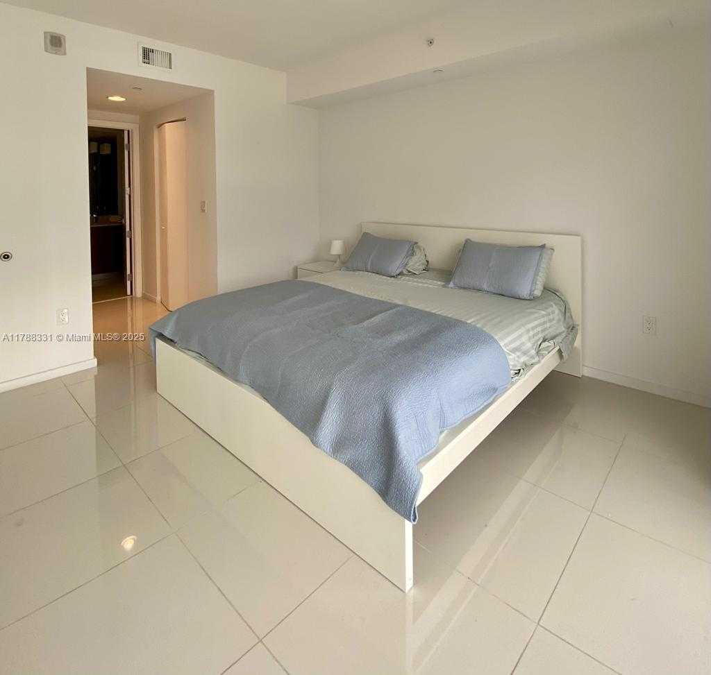 Small Image of 5300 PASEO BLVD #1001, Doral Number 12