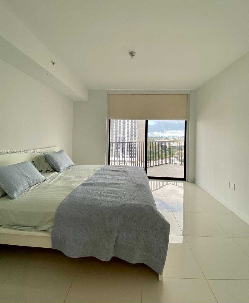 Small Image of 5300 PASEO BLVD #1001, Doral Number 13