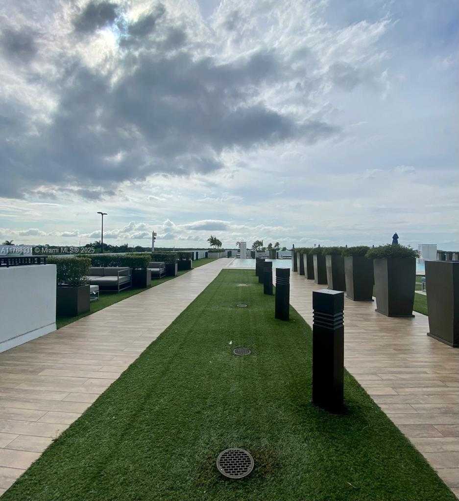 Small Image of 5300 PASEO BLVD #1001, Doral Number 21