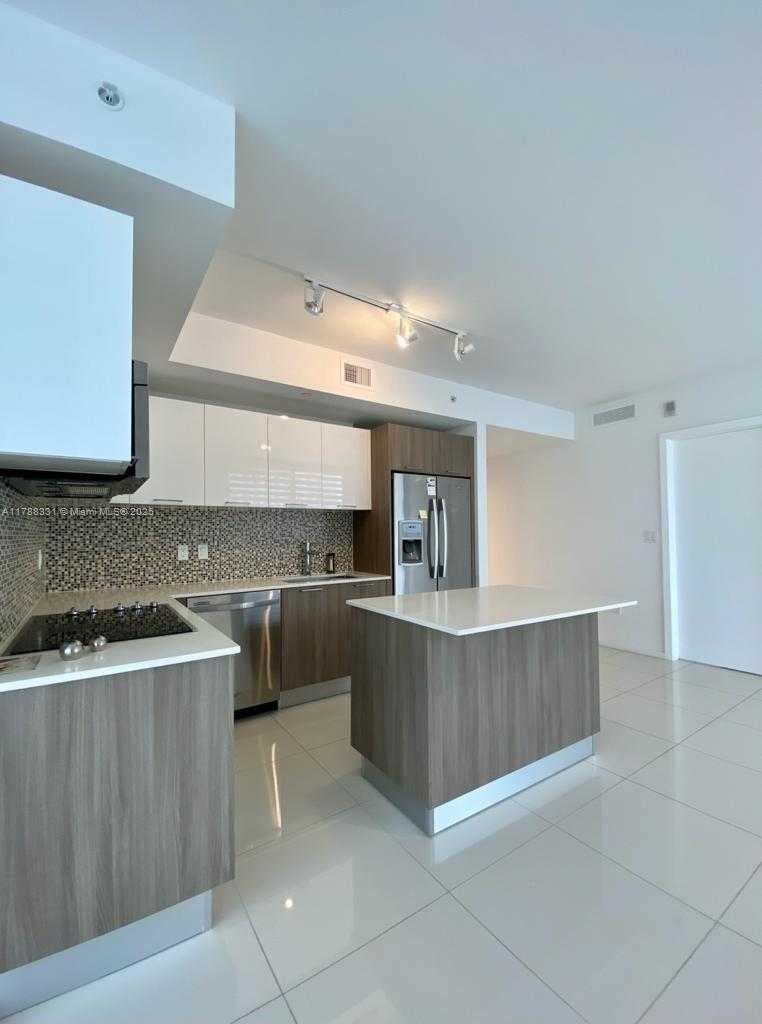 Small Image of 5300 PASEO BLVD #1001, Doral Number 4