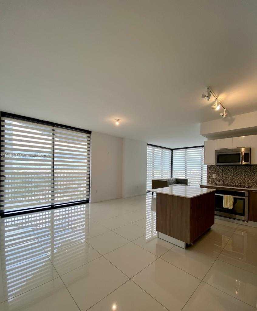 Small Image of 5300 PASEO BLVD #1001, Doral Number 6