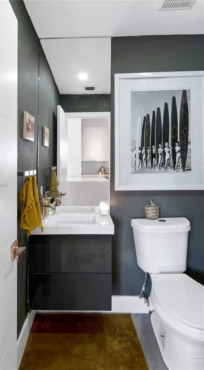 Small Image of 381 Franklin St, Hollywood, FL 33019, USA Number 13
