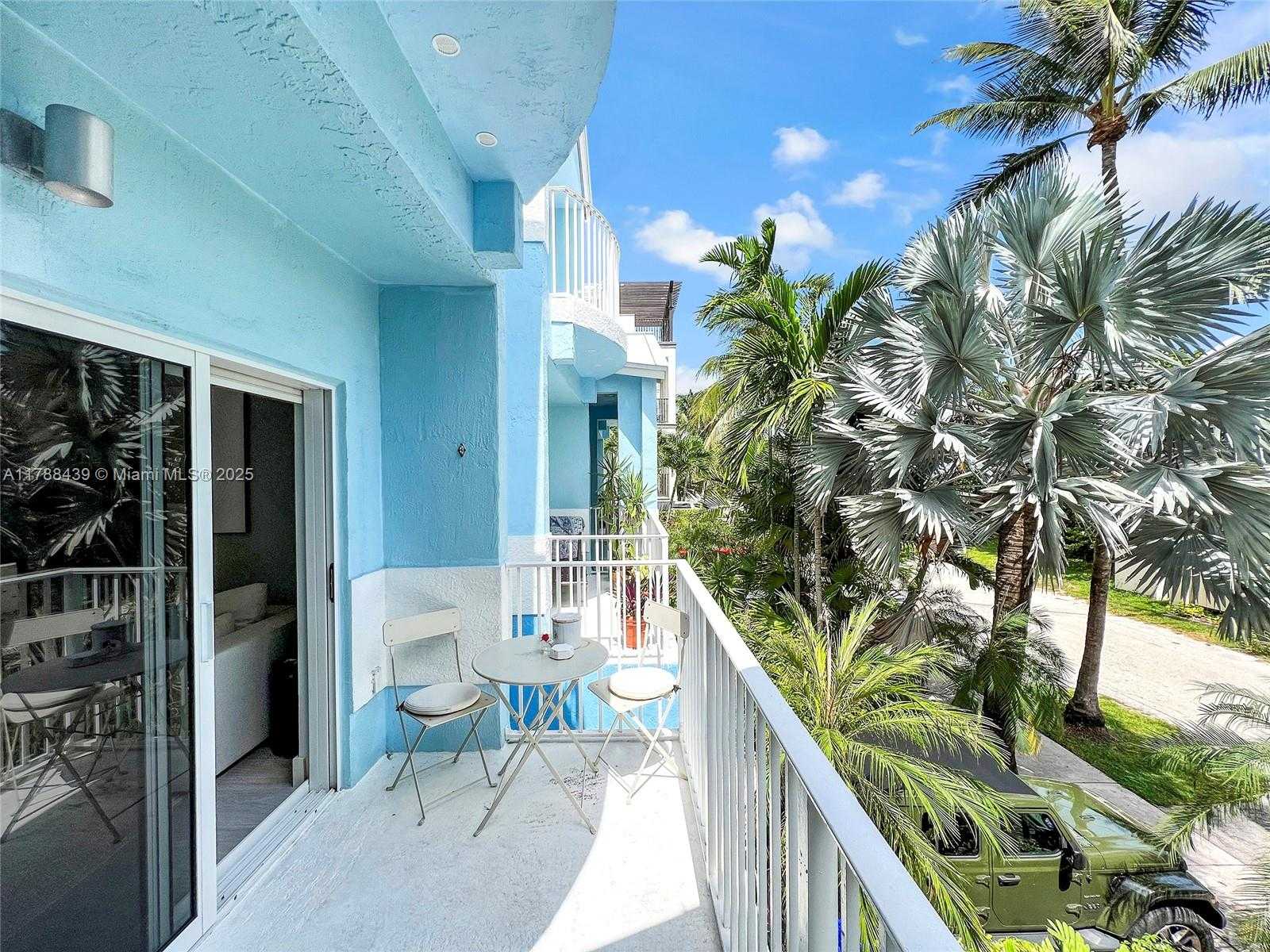Small Image of 381 Franklin St, Hollywood, FL 33019, USA Number 53