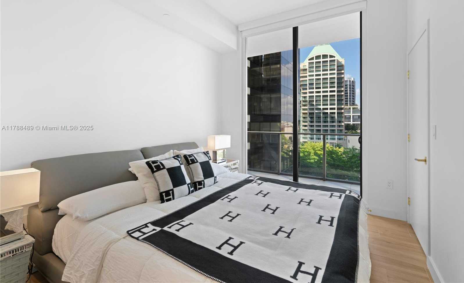 Small Image of 2678 TIGERTAIL AVE #615, Miami Number 26
