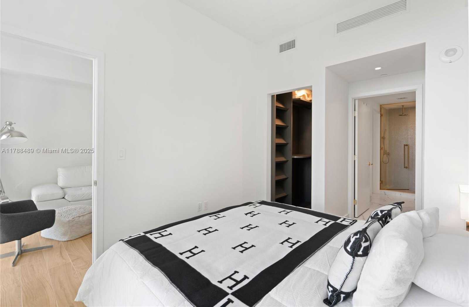 Small Image of 2678 TIGERTAIL AVE #615, Miami Number 28