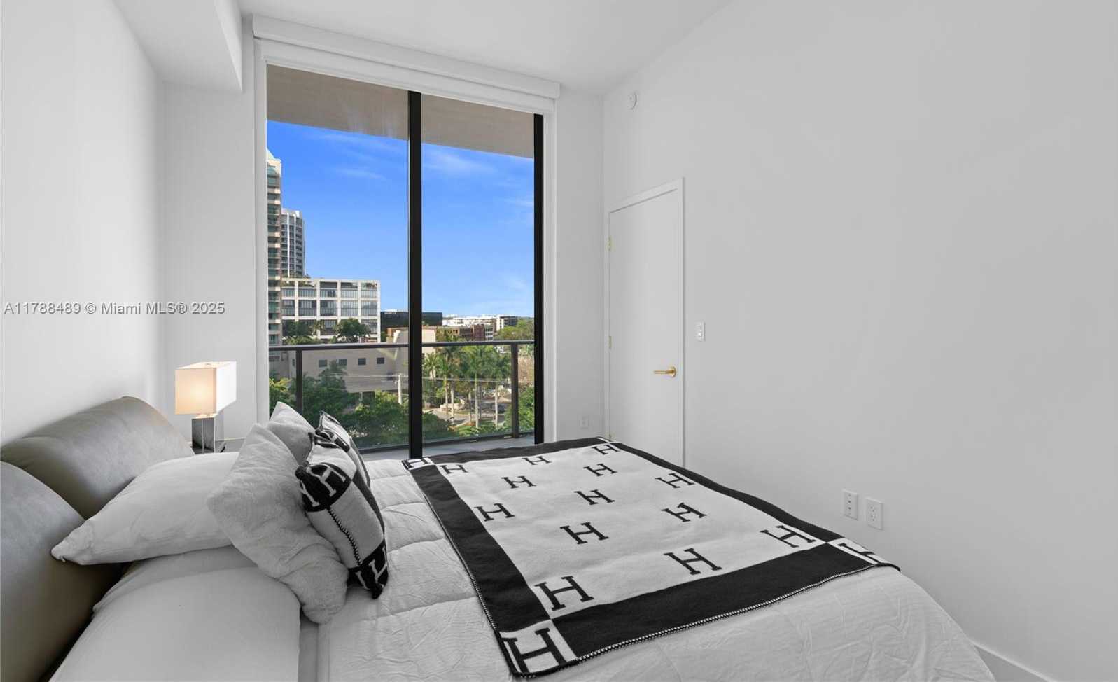 Small Image of 2678 TIGERTAIL AVE #615, Miami Number 29