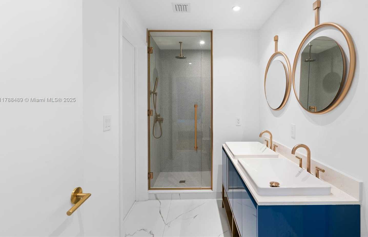 Small Image of 2678 TIGERTAIL AVE #615, Miami Number 30