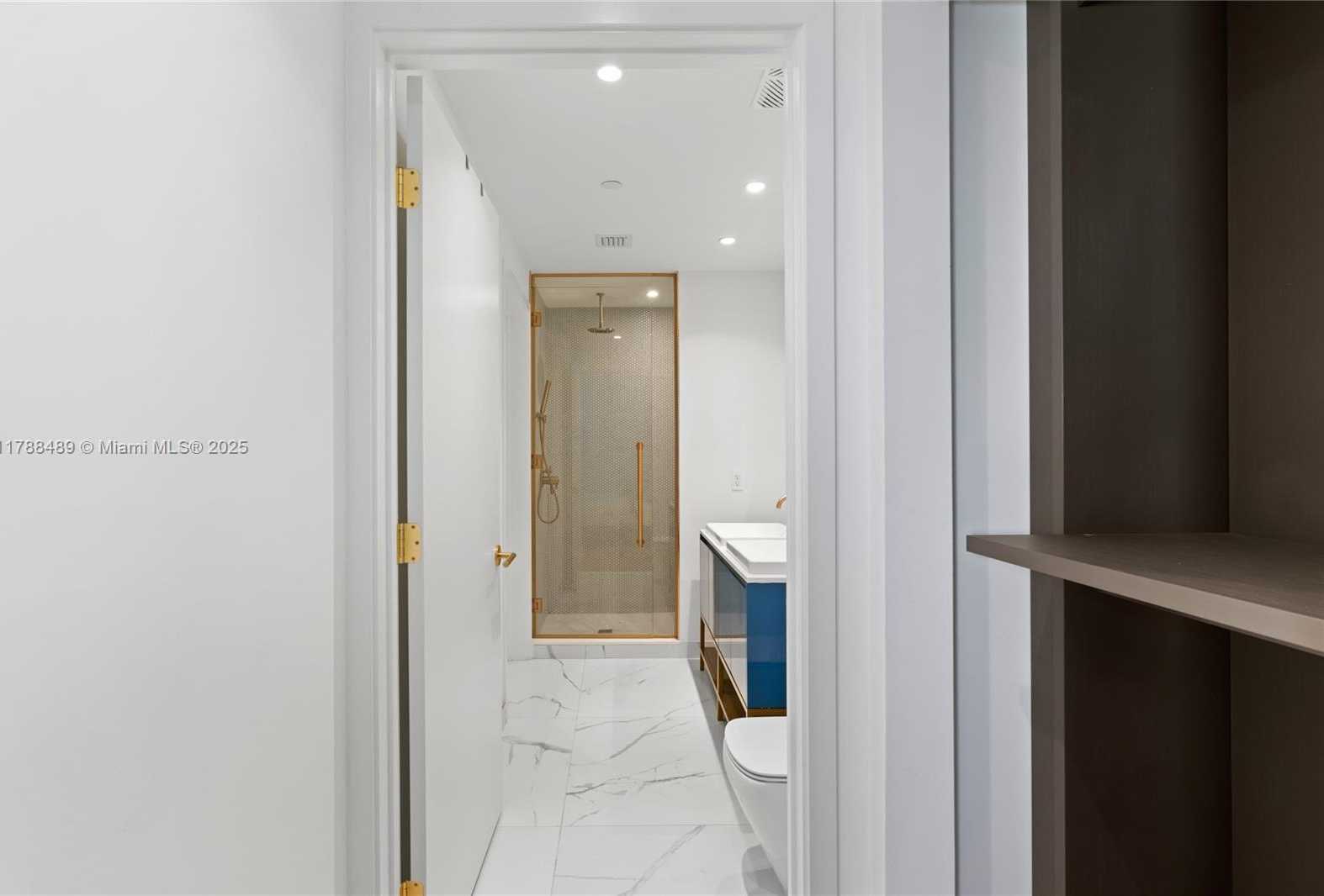 Small Image of 2678 TIGERTAIL AVE #615, Miami Number 33