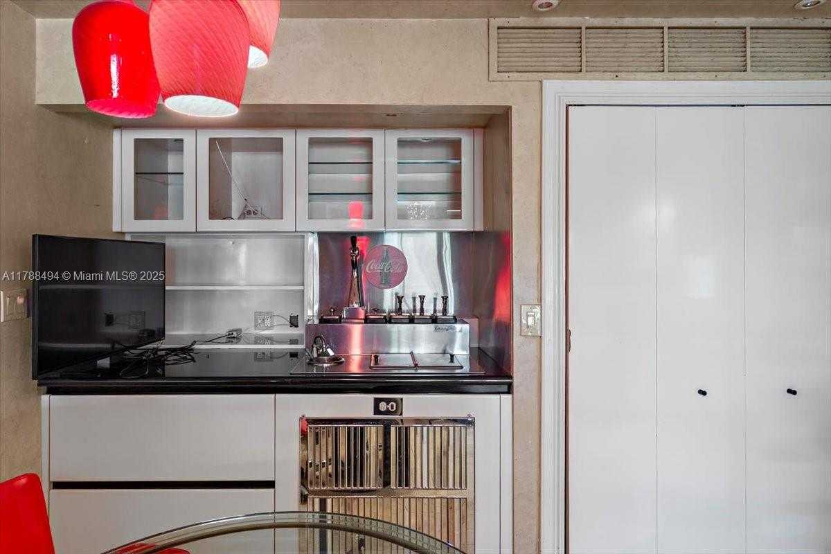 Small Image of 2808 NORTH 46TH AVE #E650, Hollywood Number 10