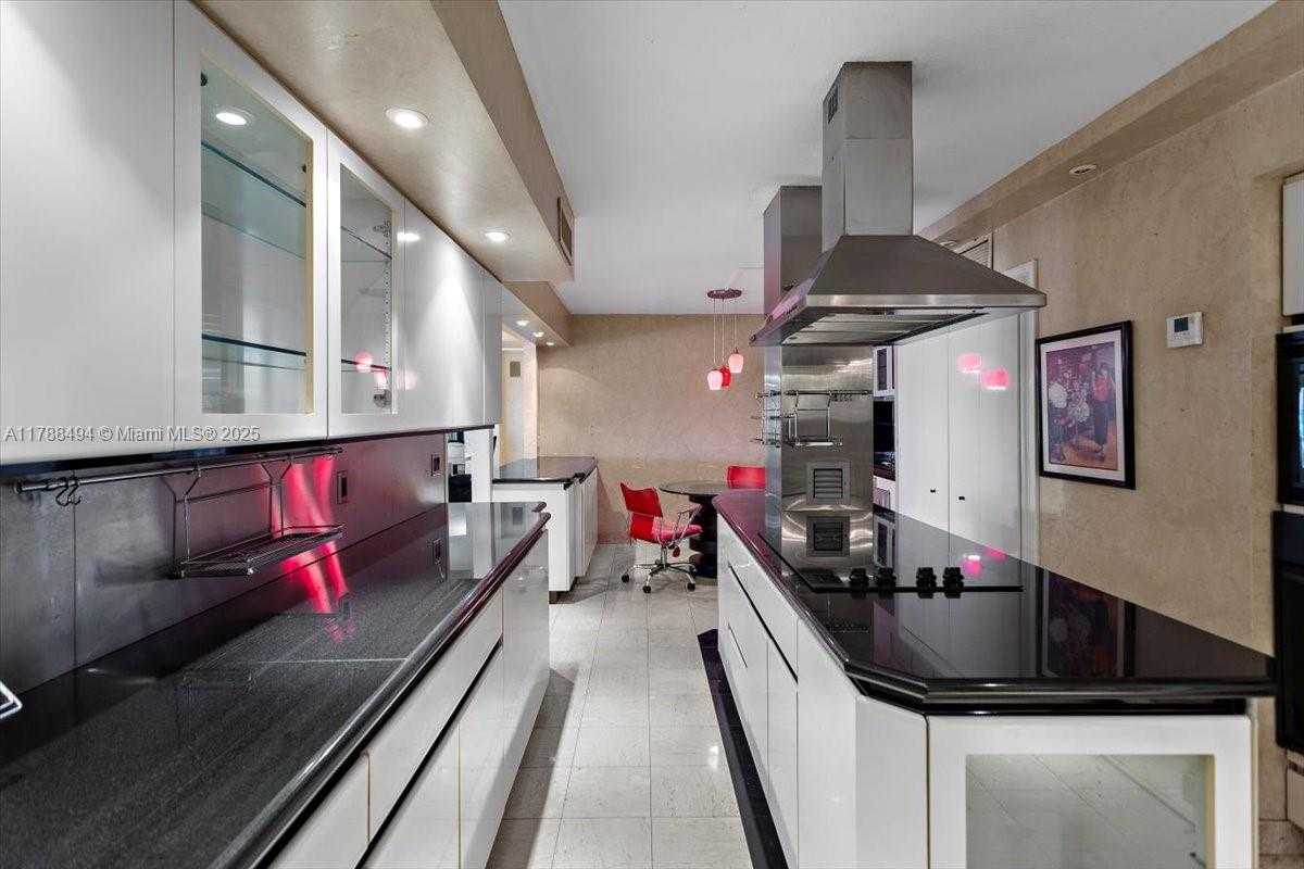 Small Image of 2808 NORTH 46TH AVE #E650, Hollywood Number 11