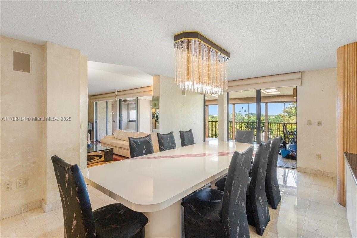 Small Image of 2808 NORTH 46TH AVE #E650, Hollywood Number 17