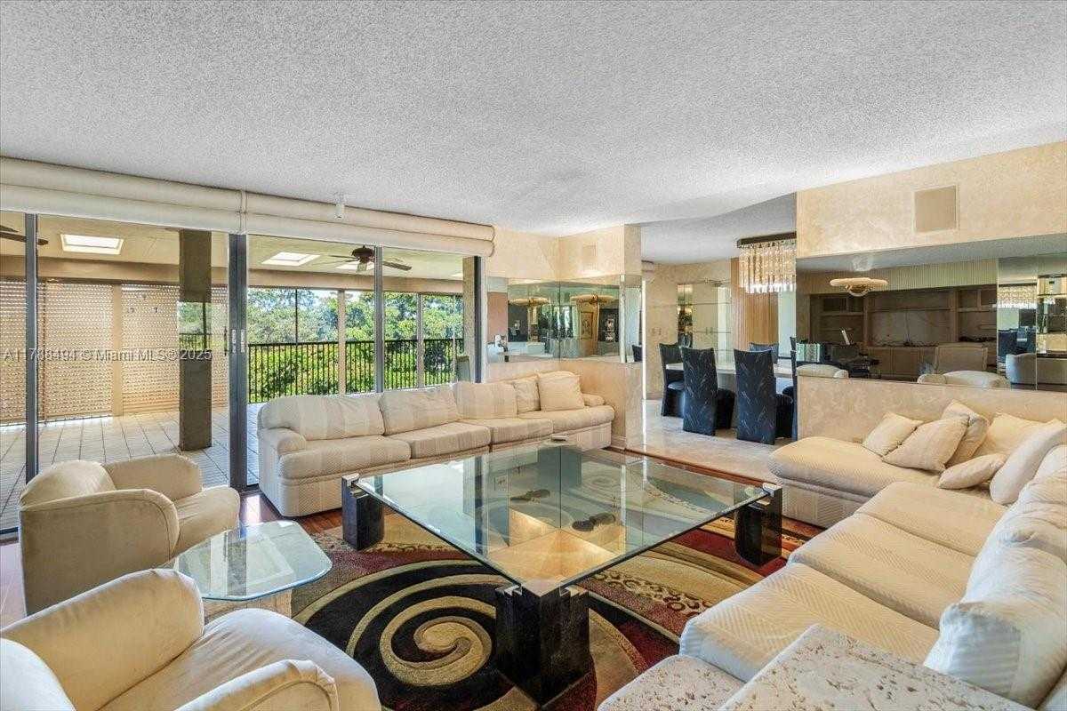 Small Image of 2808 NORTH 46TH AVE #E650, Hollywood Number 20