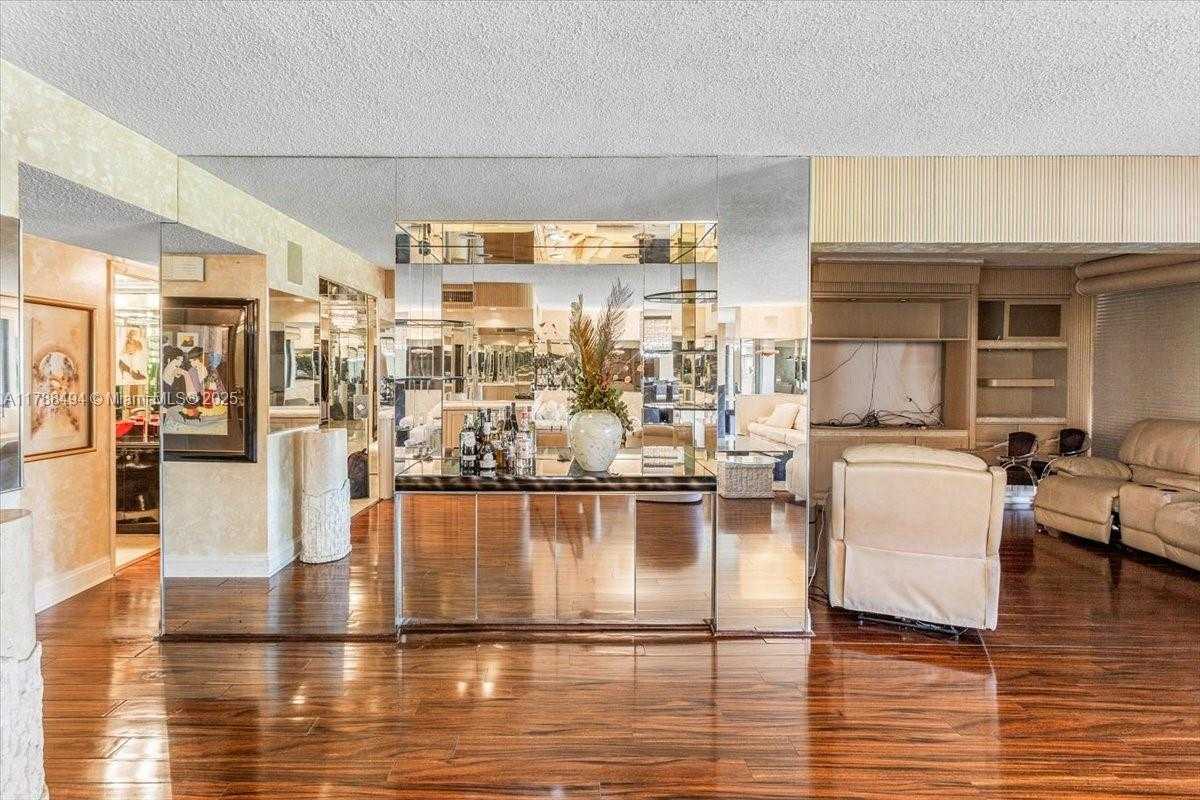 Small Image of 2808 NORTH 46TH AVE #E650, Hollywood Number 21
