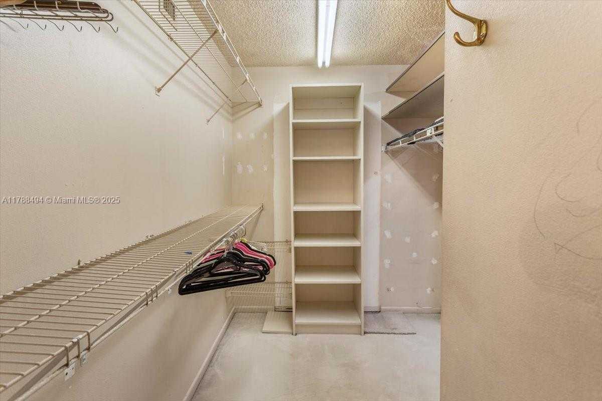 Small Image of 2808 NORTH 46TH AVE #E650, Hollywood Number 32