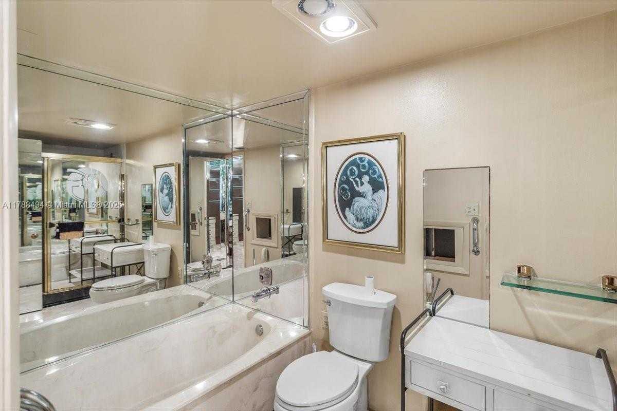 Small Image of 2808 NORTH 46TH AVE #E650, Hollywood Number 36