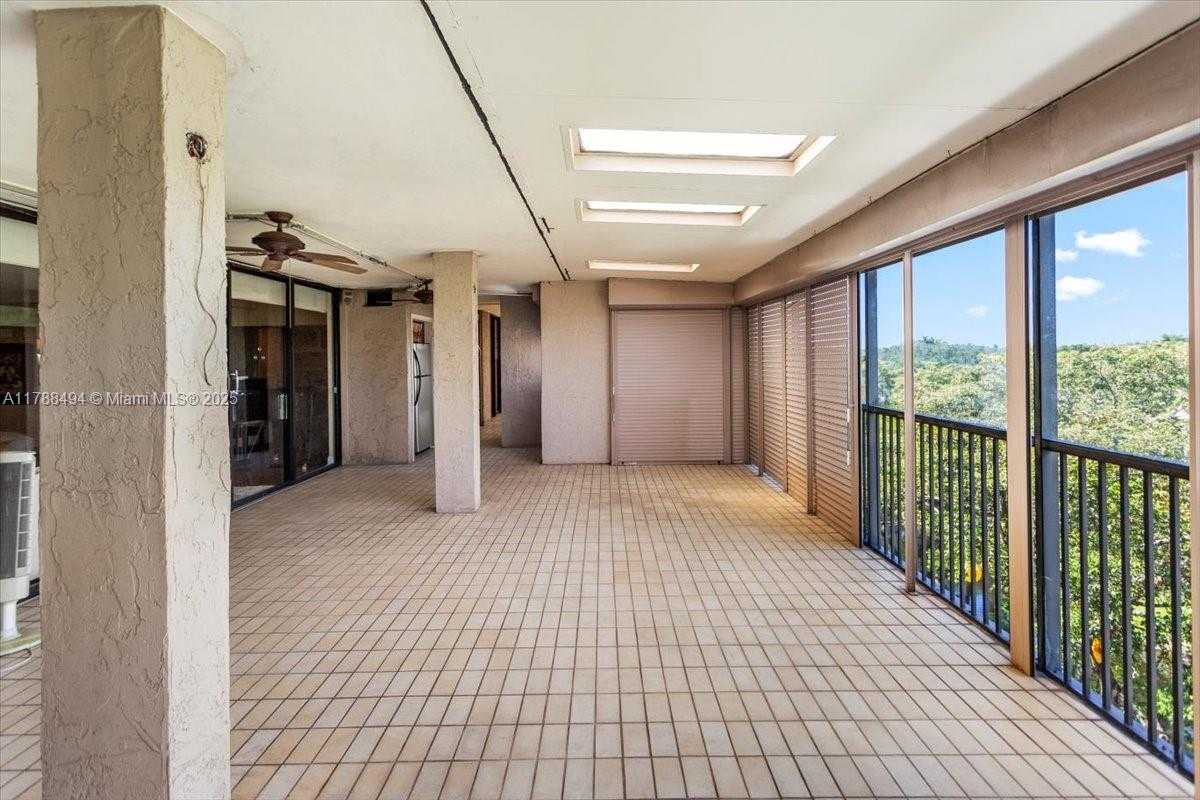 Small Image of 2808 NORTH 46TH AVE #E650, Hollywood Number 38