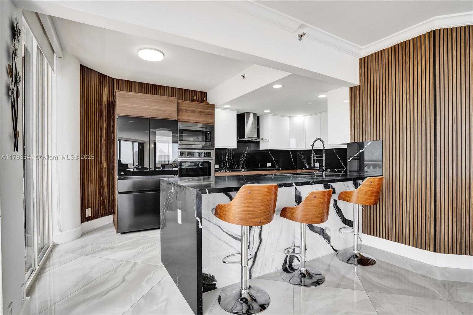 Small Image of 3000 ISLAND BLVD #1106, Aventura Number 16