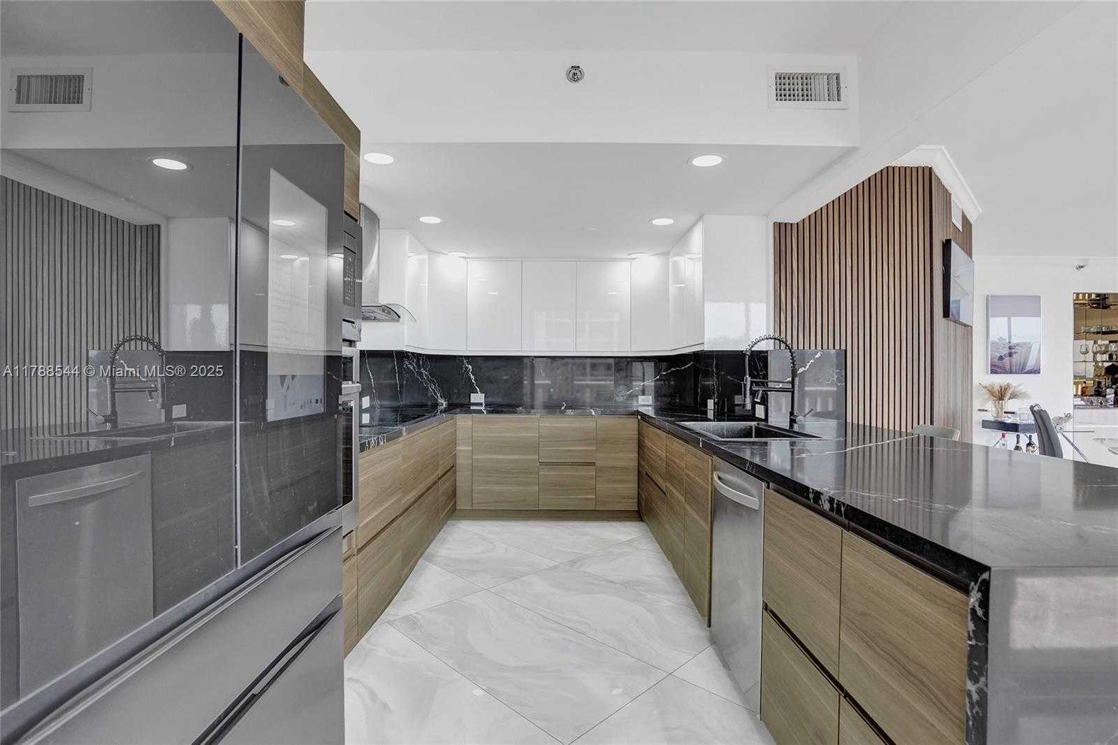 Small Image of 3000 ISLAND BLVD #1106, Aventura Number 18
