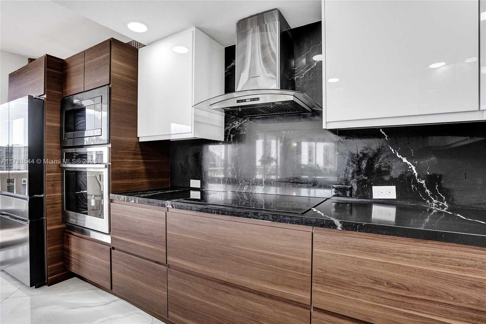 Small Image of 3000 ISLAND BLVD #1106, Aventura Number 19