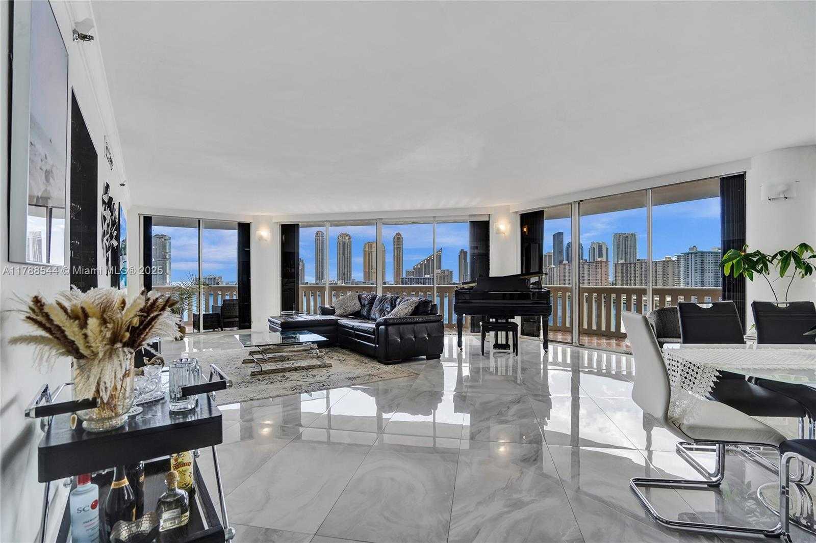 Small Image of 3000 ISLAND BLVD #1106, Aventura Number 2