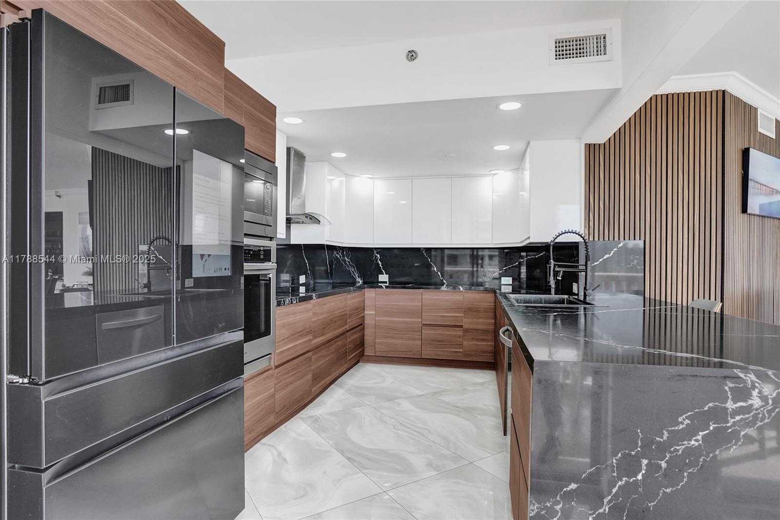 Small Image of 3000 ISLAND BLVD #1106, Aventura Number 20