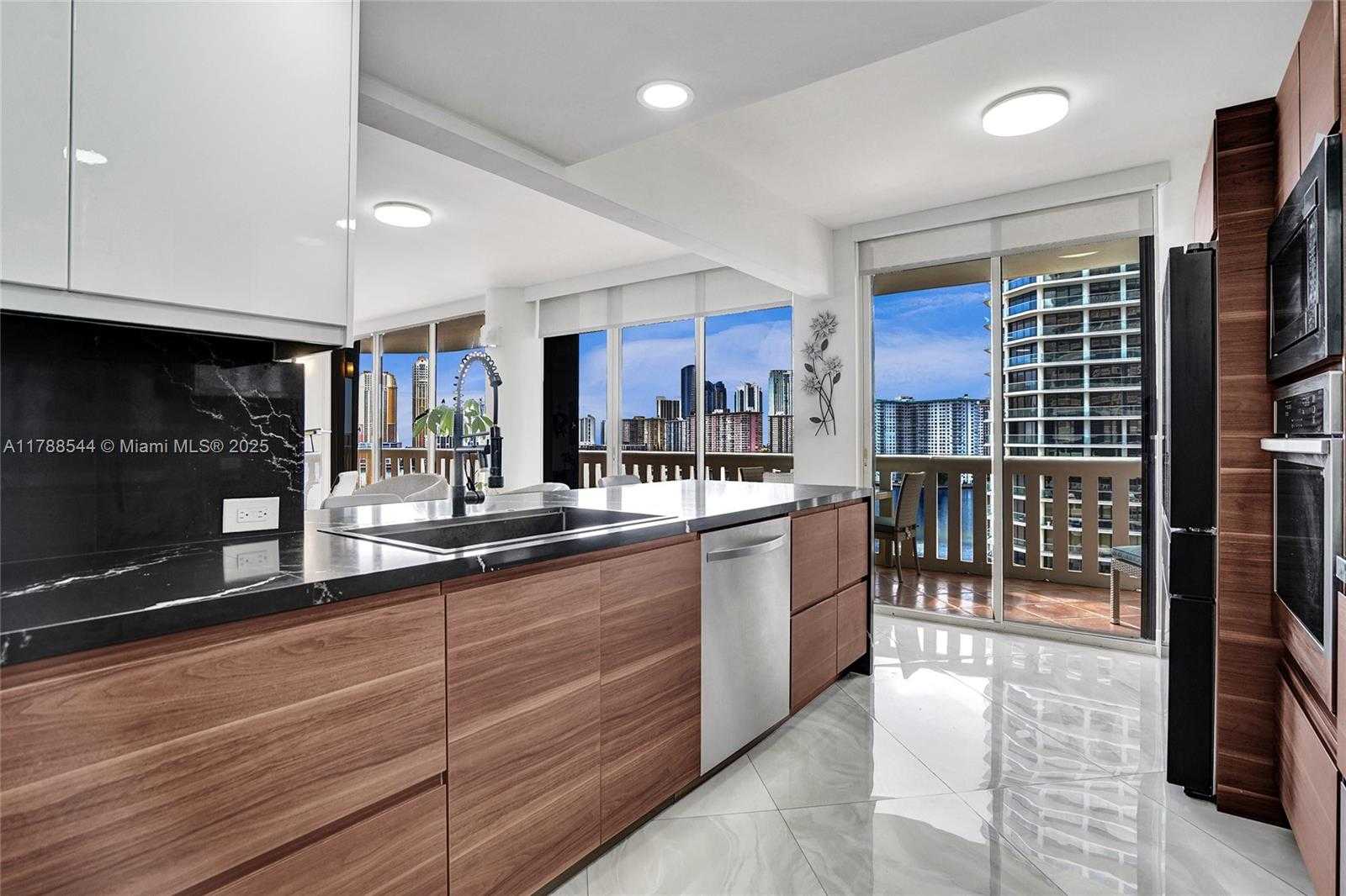 Small Image of 3000 ISLAND BLVD #1106, Aventura Number 21
