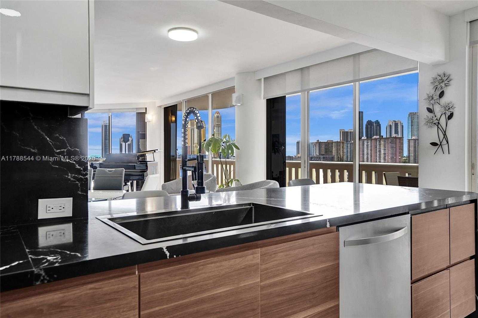 Small Image of 3000 ISLAND BLVD #1106, Aventura Number 22