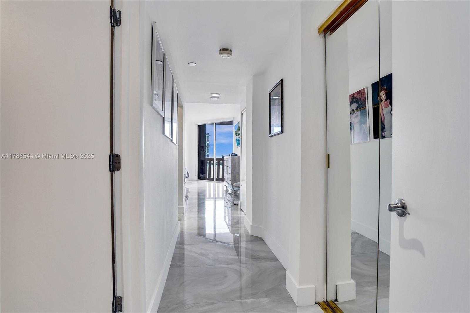 Small Image of 3000 ISLAND BLVD #1106, Aventura Number 30