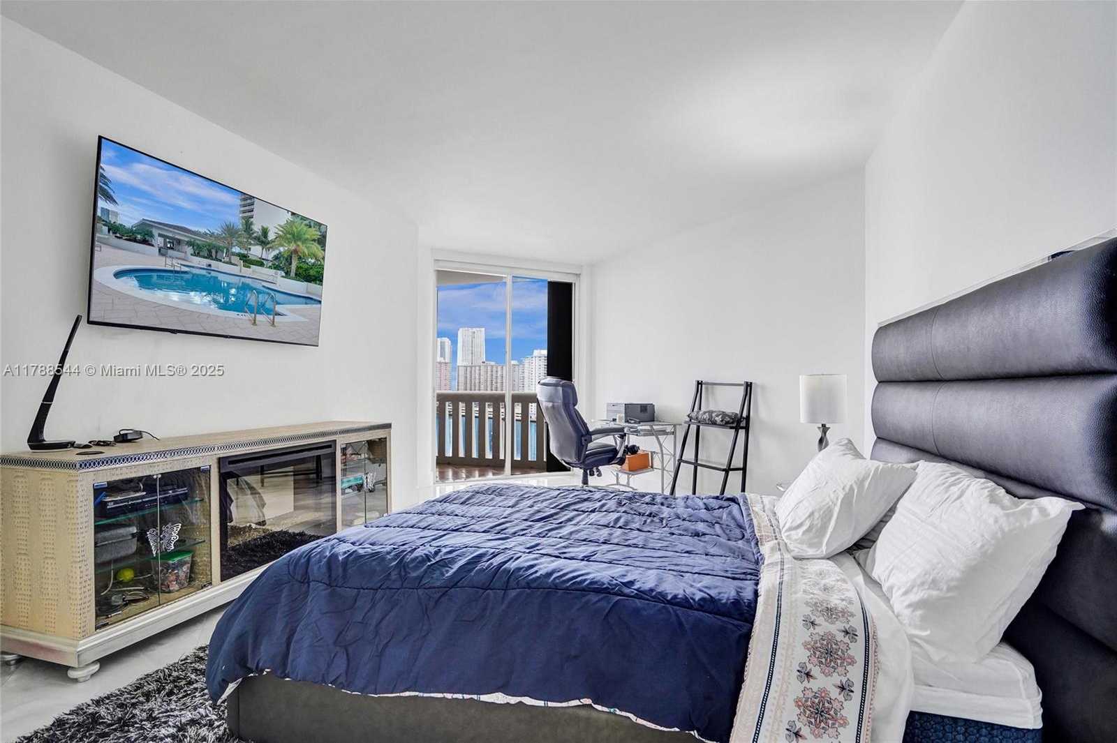Small Image of 3000 ISLAND BLVD #1106, Aventura Number 33