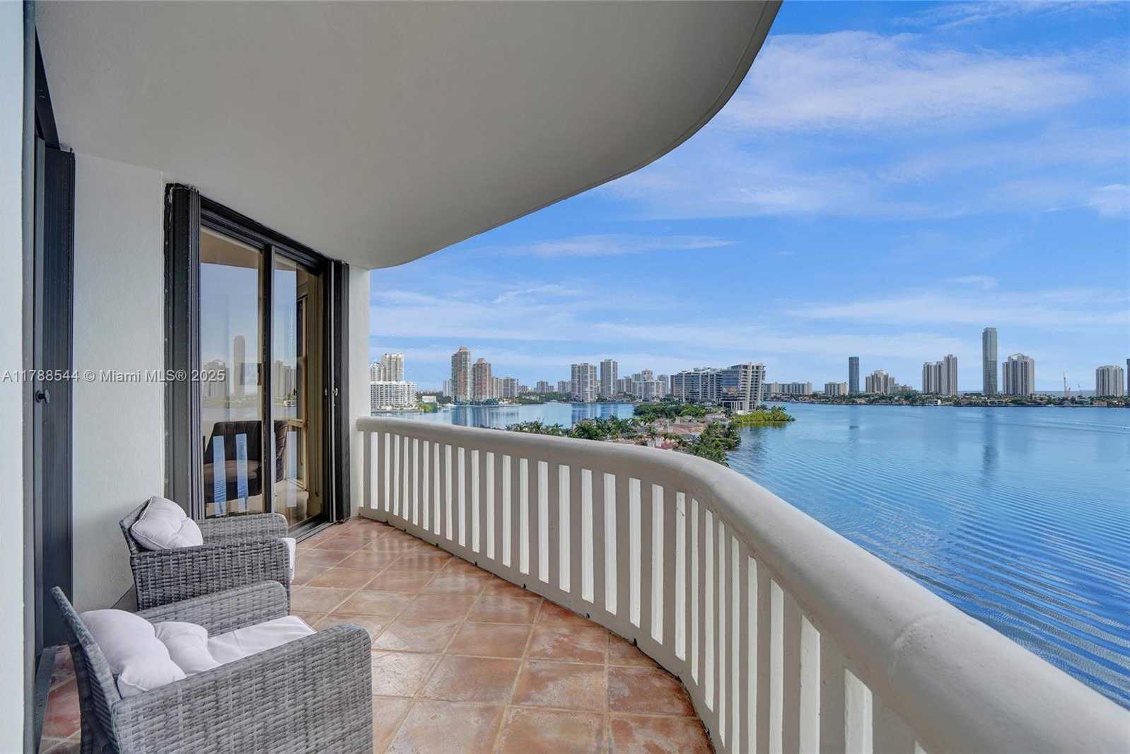 Small Image of 3000 ISLAND BLVD #1106, Aventura Number 46