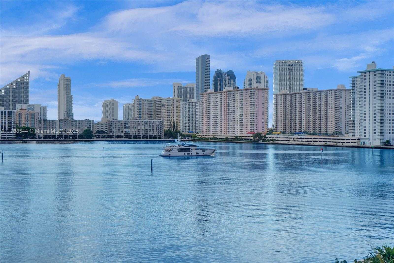 Small Image of 3000 ISLAND BLVD #1106, Aventura Number 54