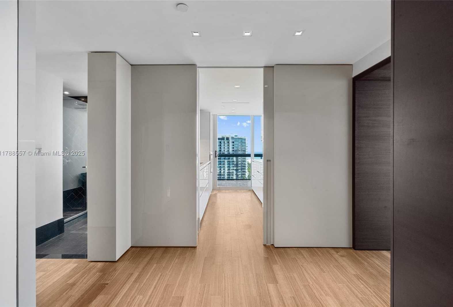 Small Image of 101 20TH ST #2007, Miami Beach Number 4