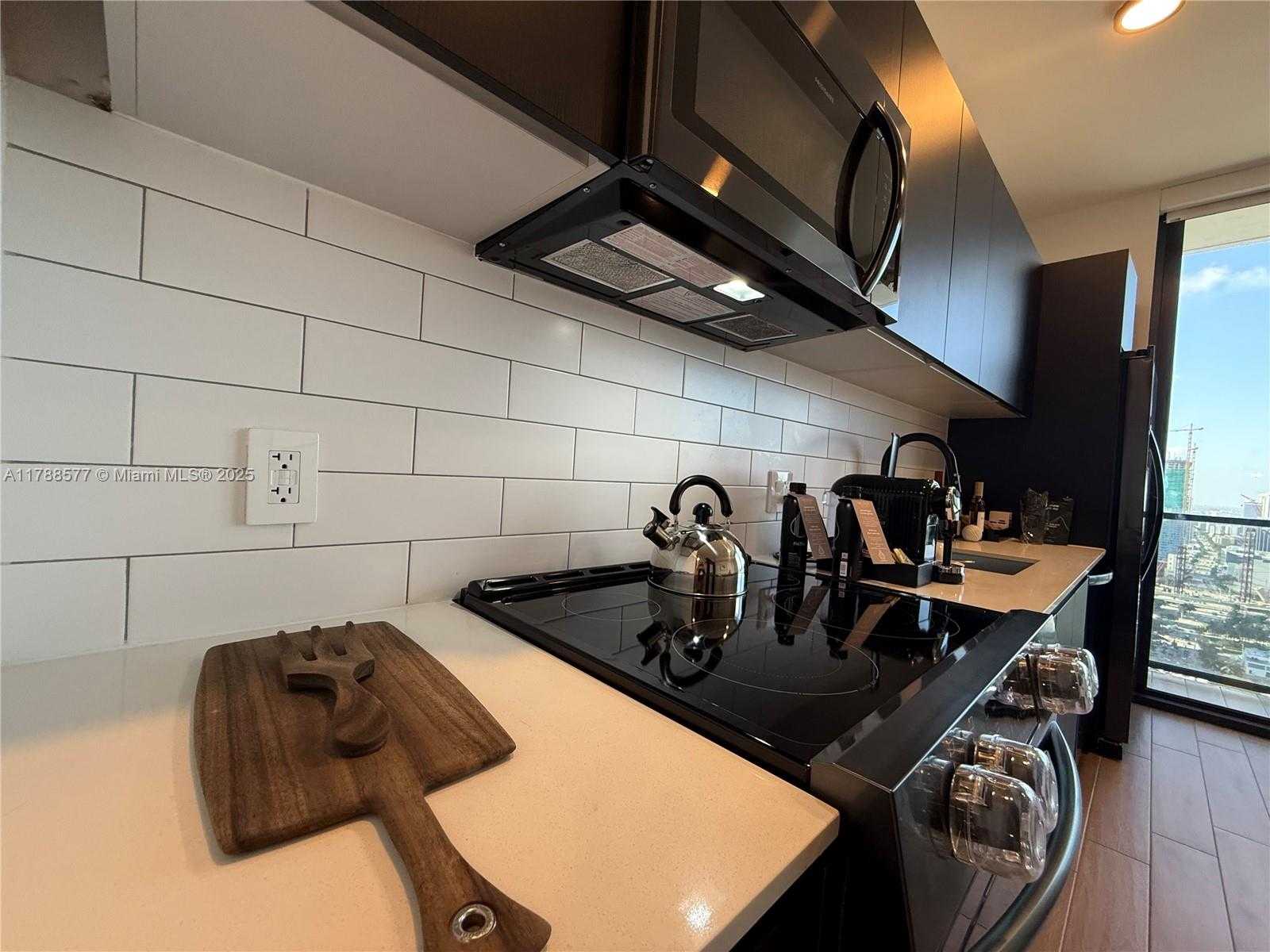 Small Image of 398 NORTH EAST 5TH ST #2805, Miami Number 11