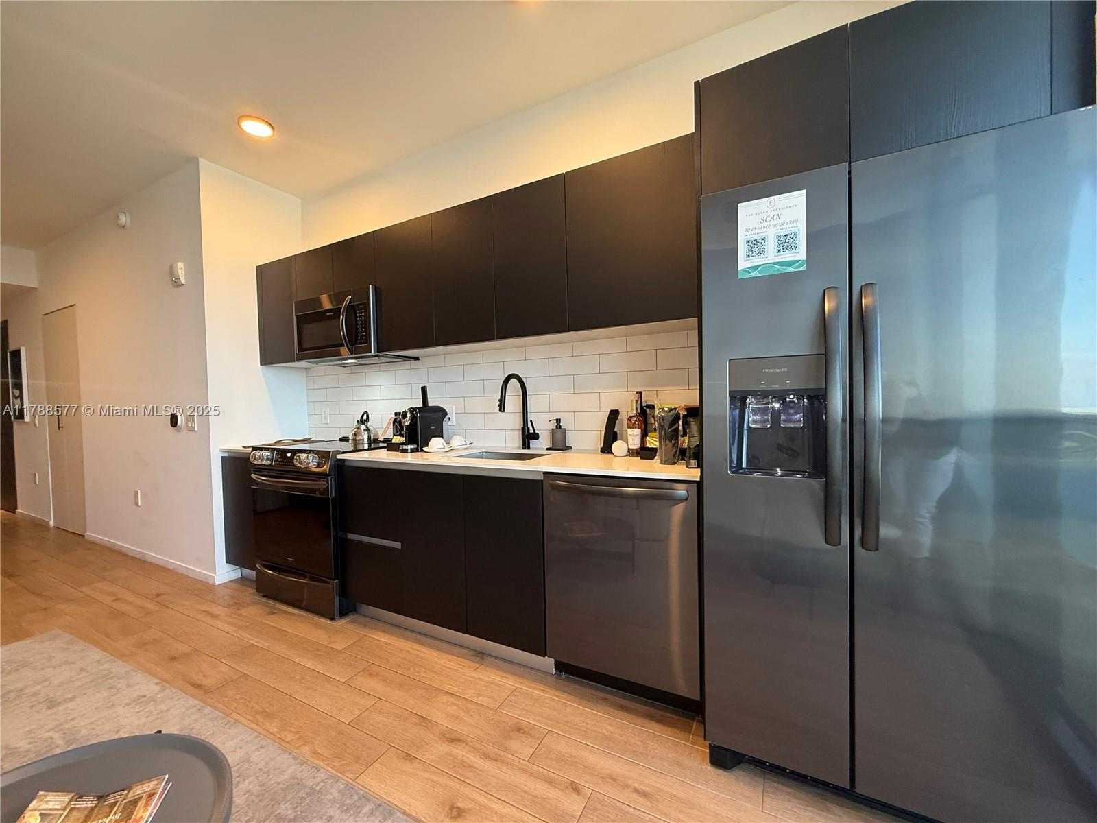 Small Image of 398 NORTH EAST 5TH ST #2805, Miami Number 16