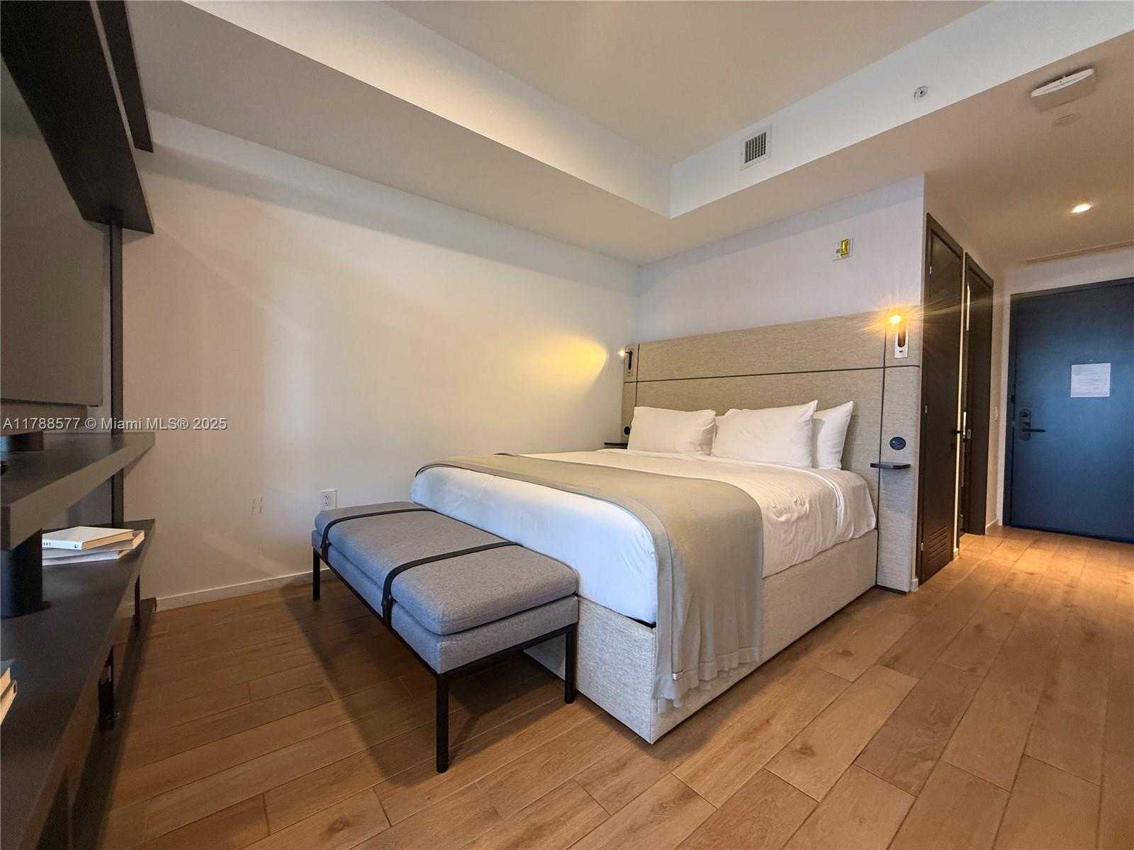 Small Image of 398 NORTH EAST 5TH ST #2805, Miami Number 25