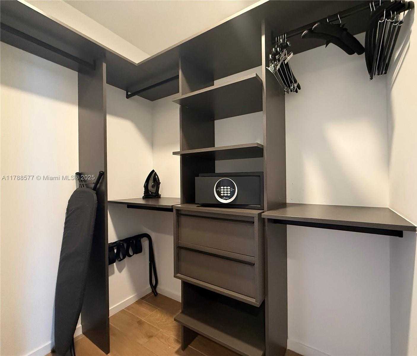 Small Image of 398 NORTH EAST 5TH ST #2805, Miami Number 29