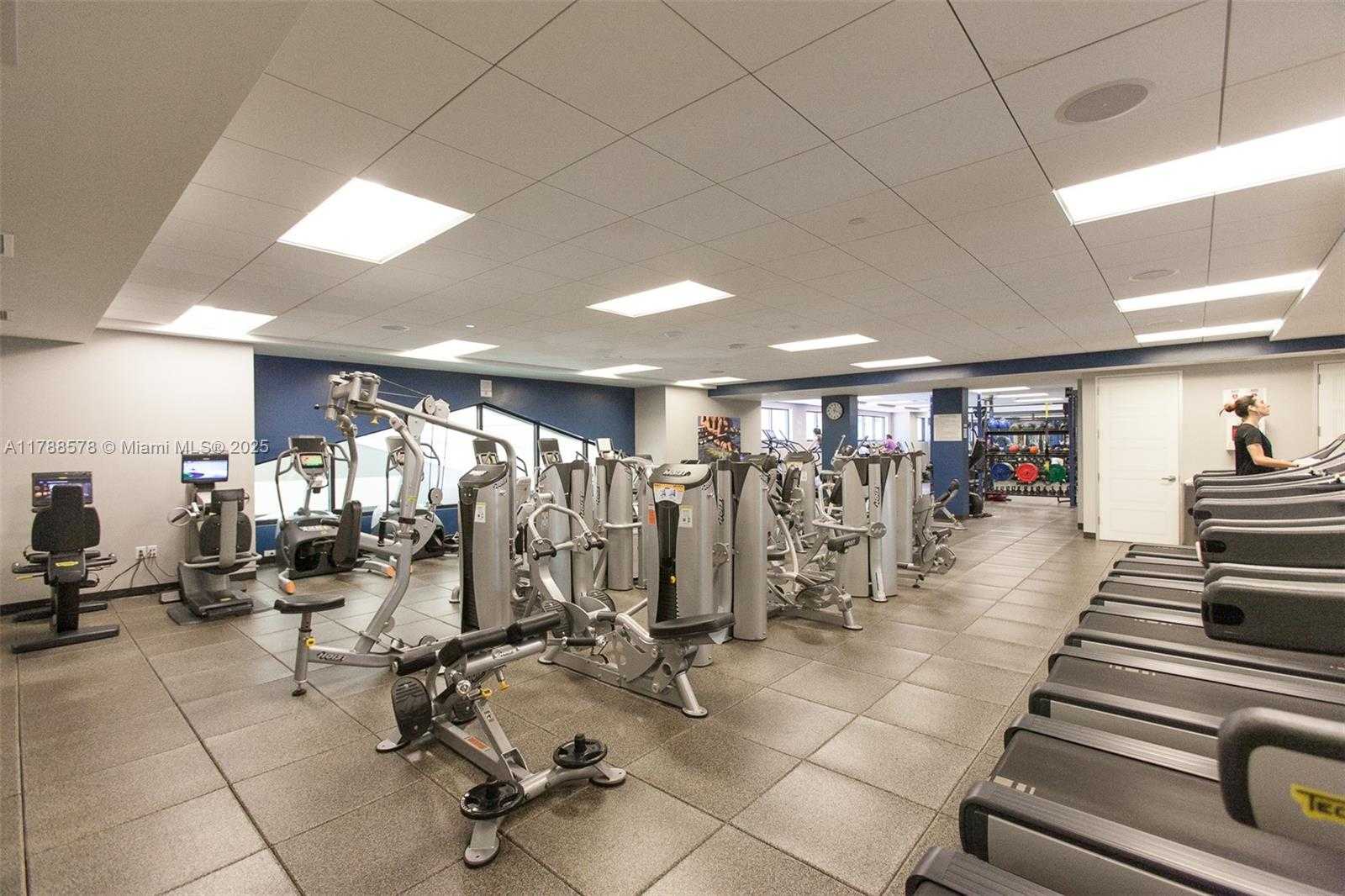 Small Image of 3000 ISLAND BLVD #706, Aventura Number 14