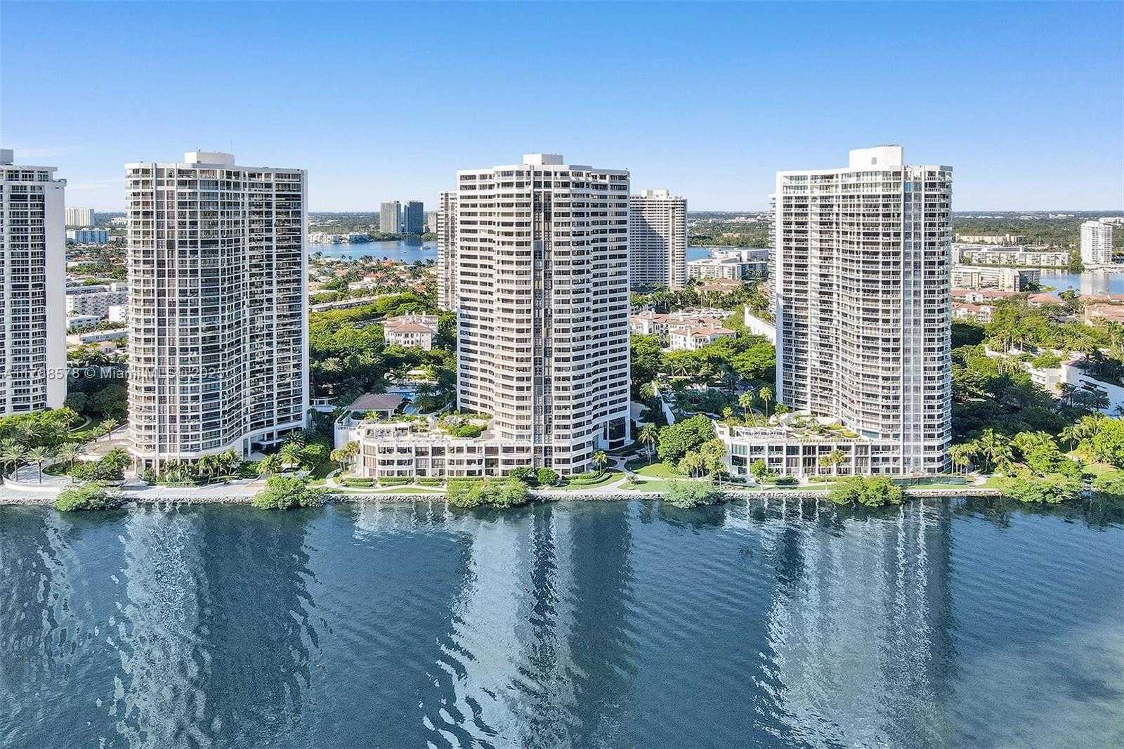 Small Image of 3000 ISLAND BLVD #706, Aventura Number 25