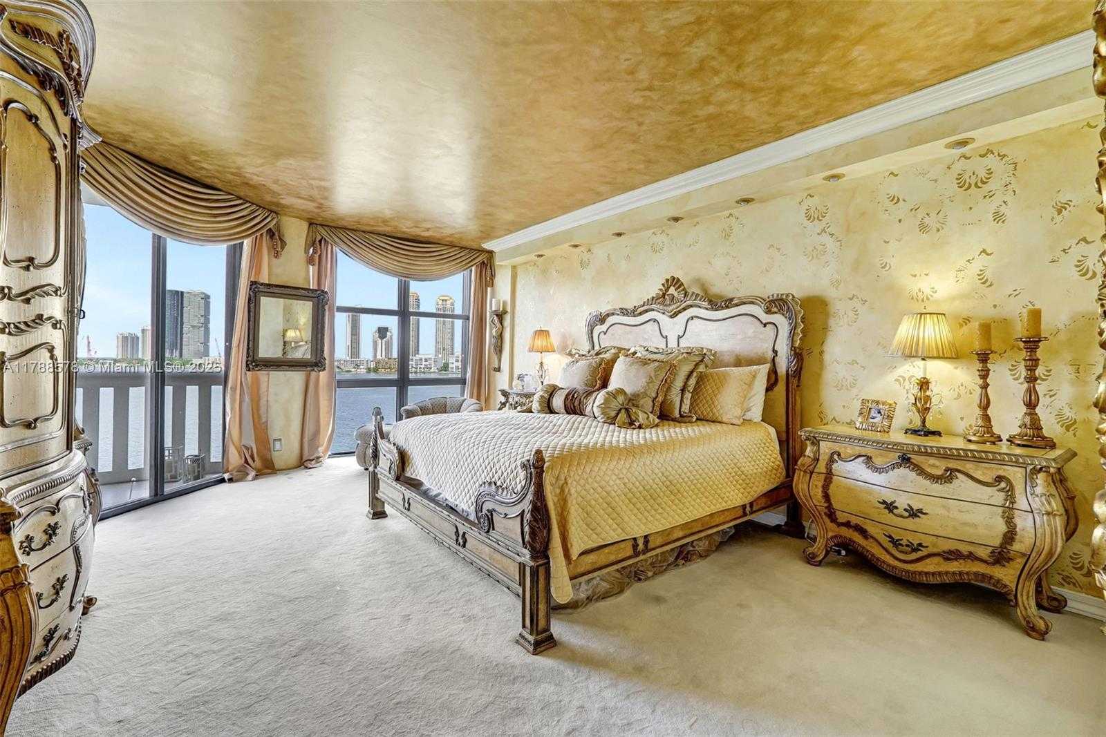Small Image of 3000 ISLAND BLVD #706, Aventura Number 37