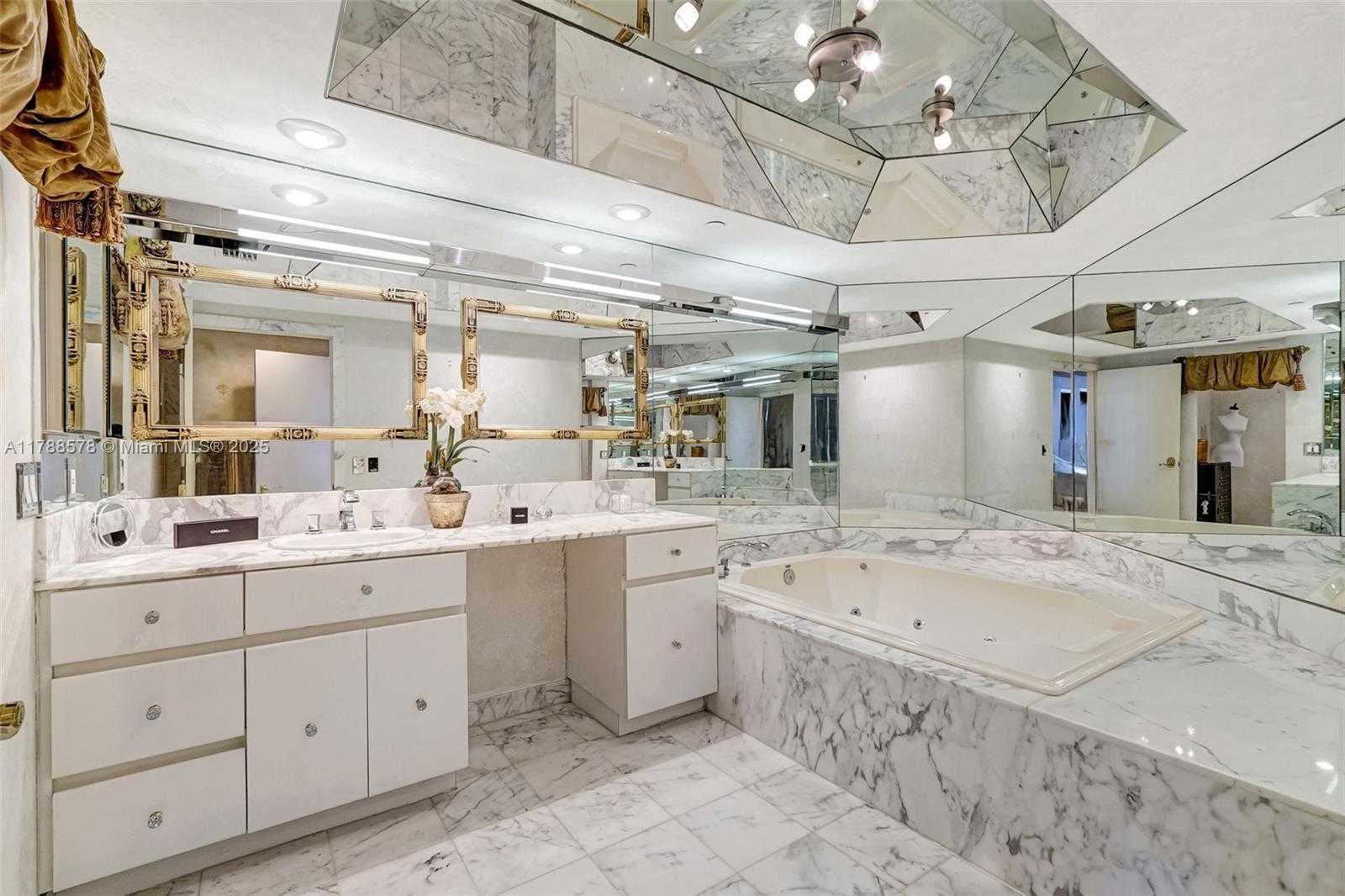 Small Image of 3000 ISLAND BLVD #706, Aventura Number 47