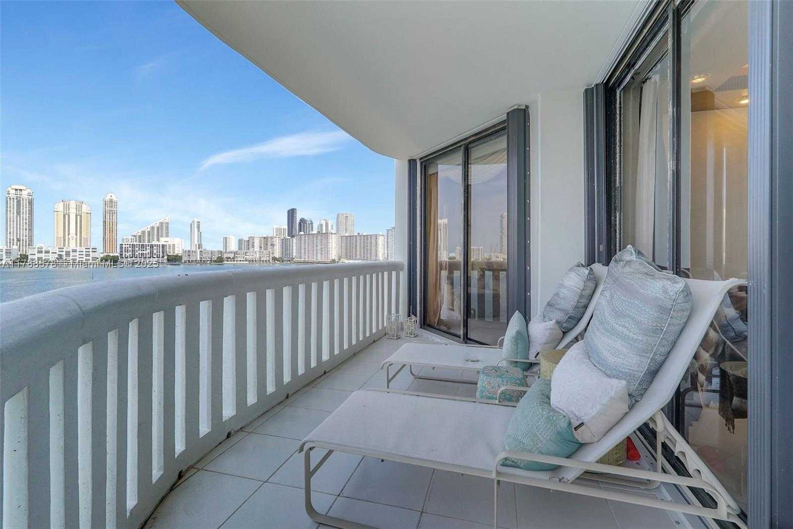Small Image of 3000 ISLAND BLVD #706, Aventura Number 54