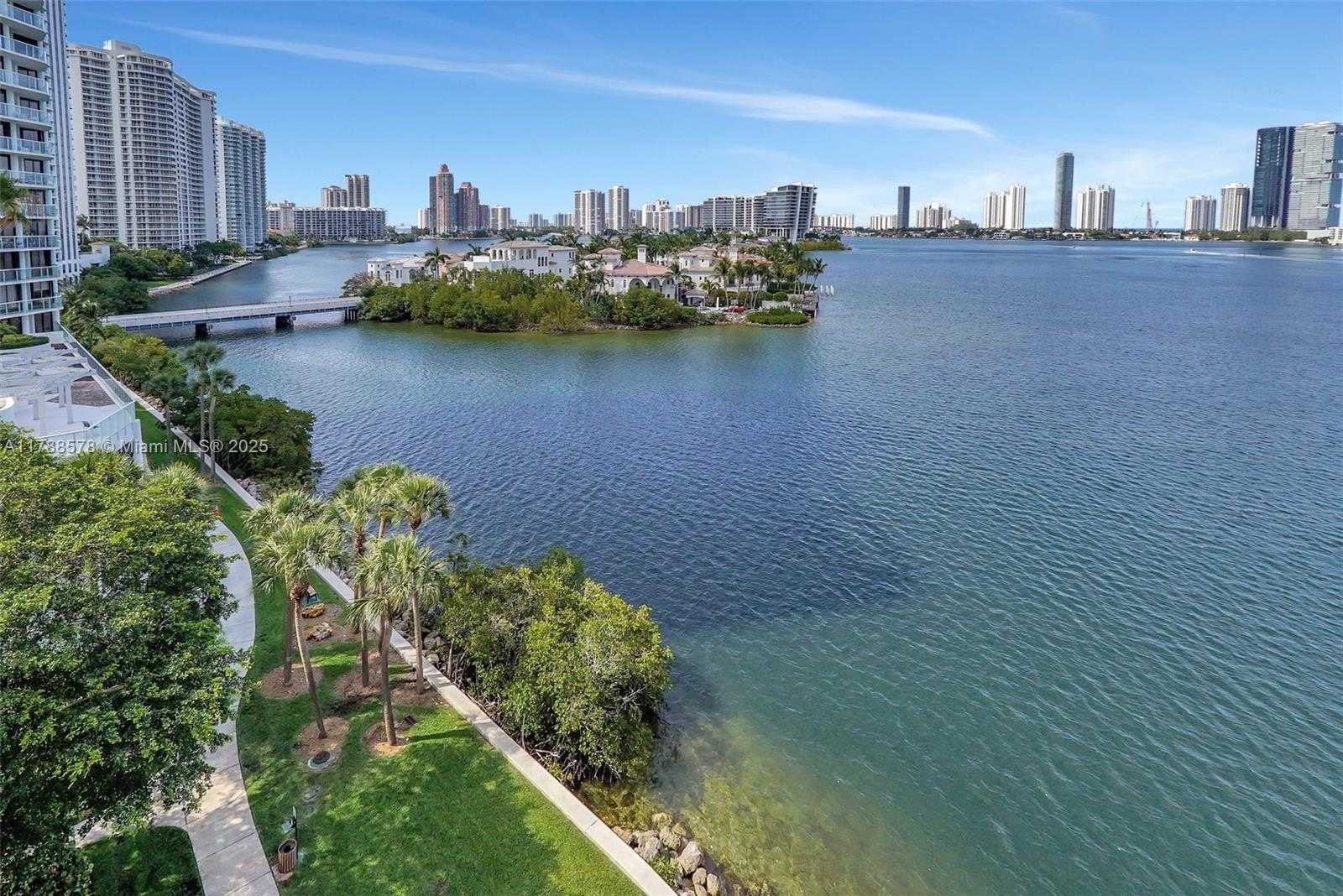 Small Image of 3000 ISLAND BLVD #706, Aventura Number 56