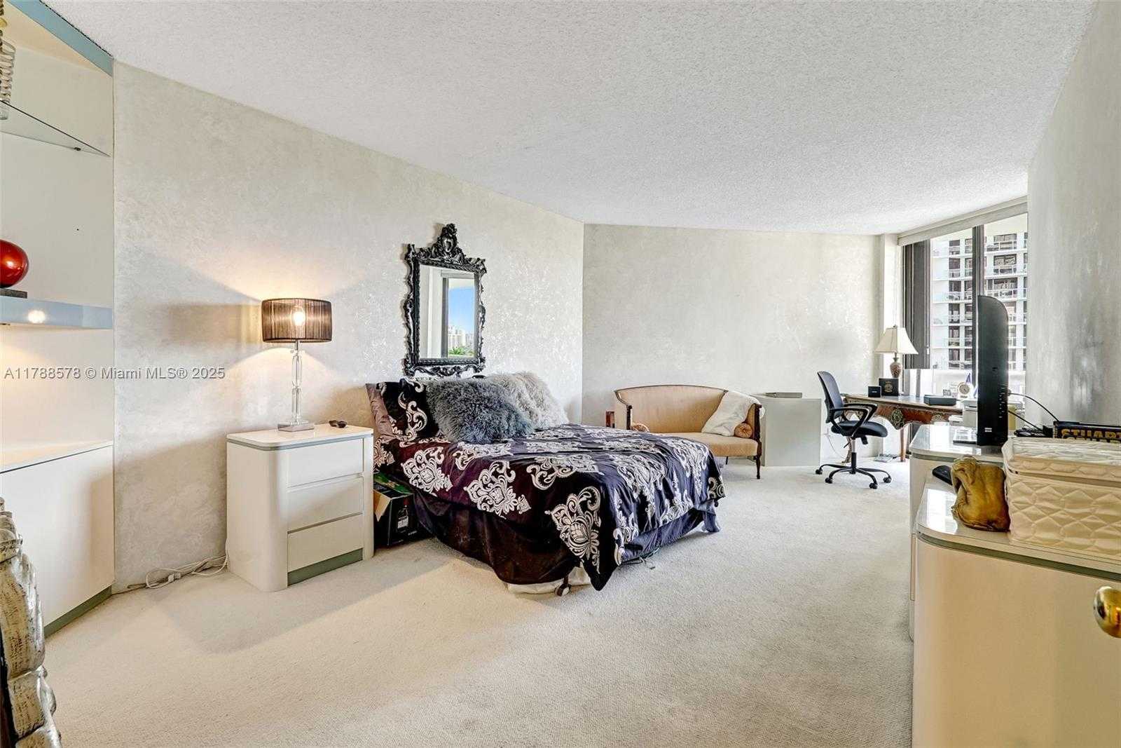 Small Image of 3000 ISLAND BLVD #706, Aventura Number 59