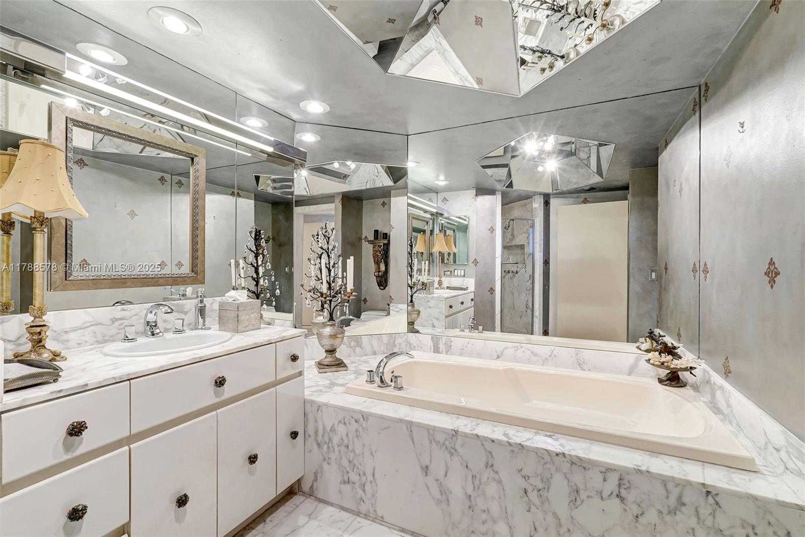 Small Image of 3000 ISLAND BLVD #706, Aventura Number 64