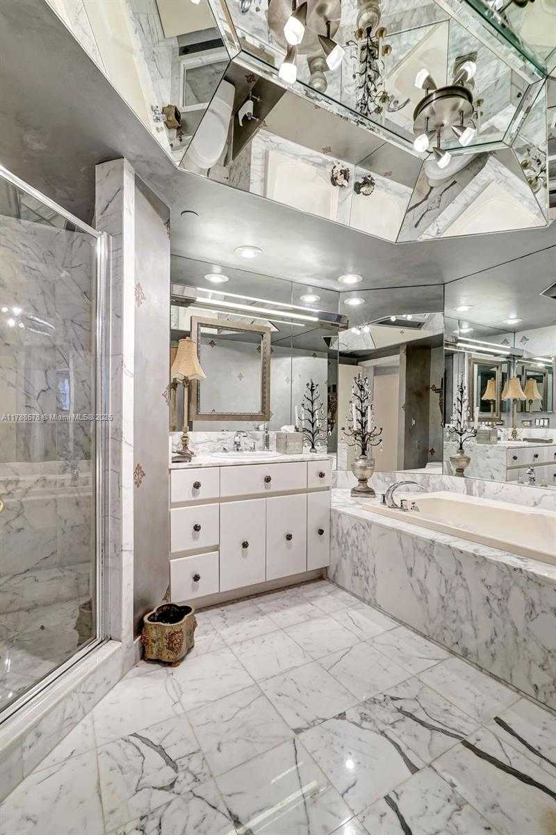 Small Image of 3000 ISLAND BLVD #706, Aventura Number 66