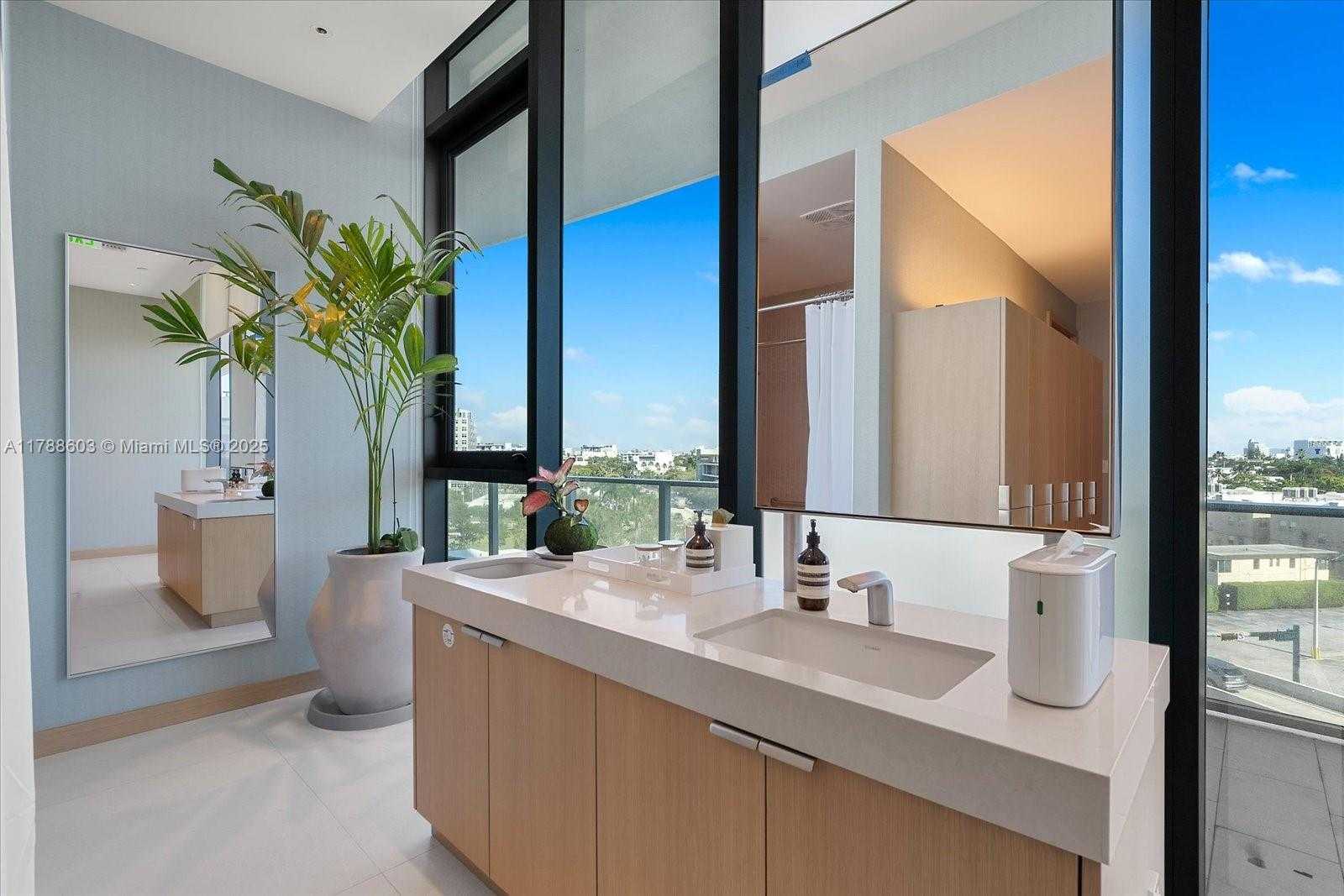 Small Image of 500 ALTON RD #1105, Miami Beach Number 37