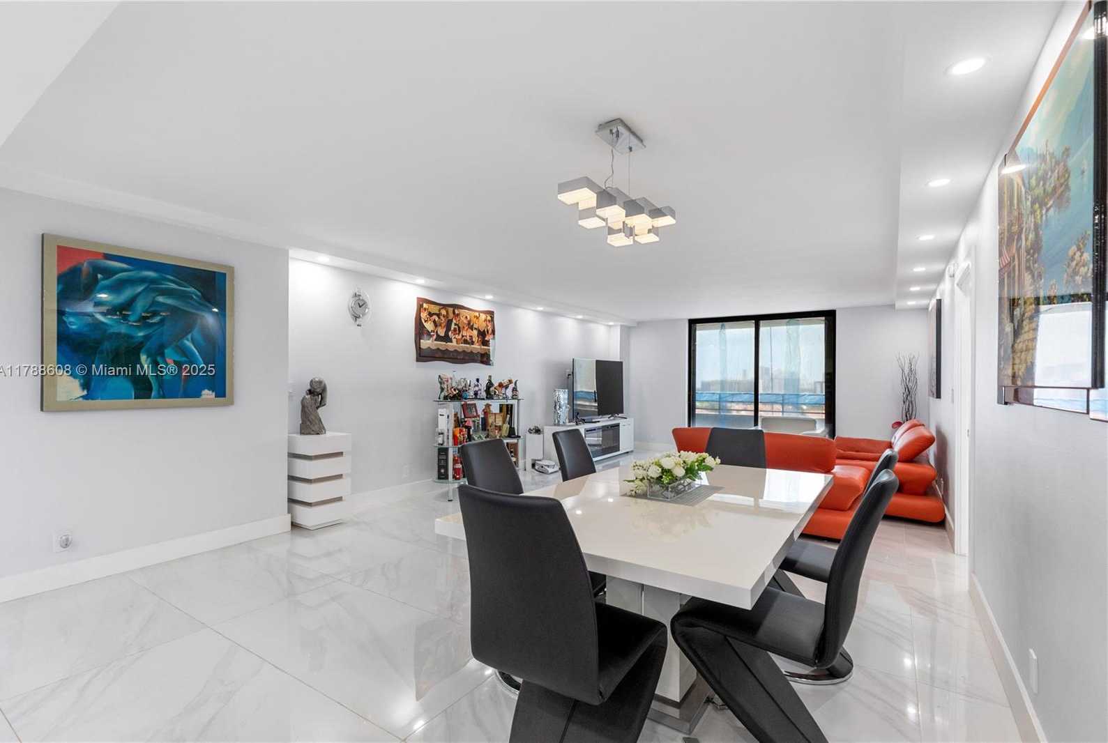 Small Image of 2500 PARKVIEW DR #1121, Hallandale Beach Number 14