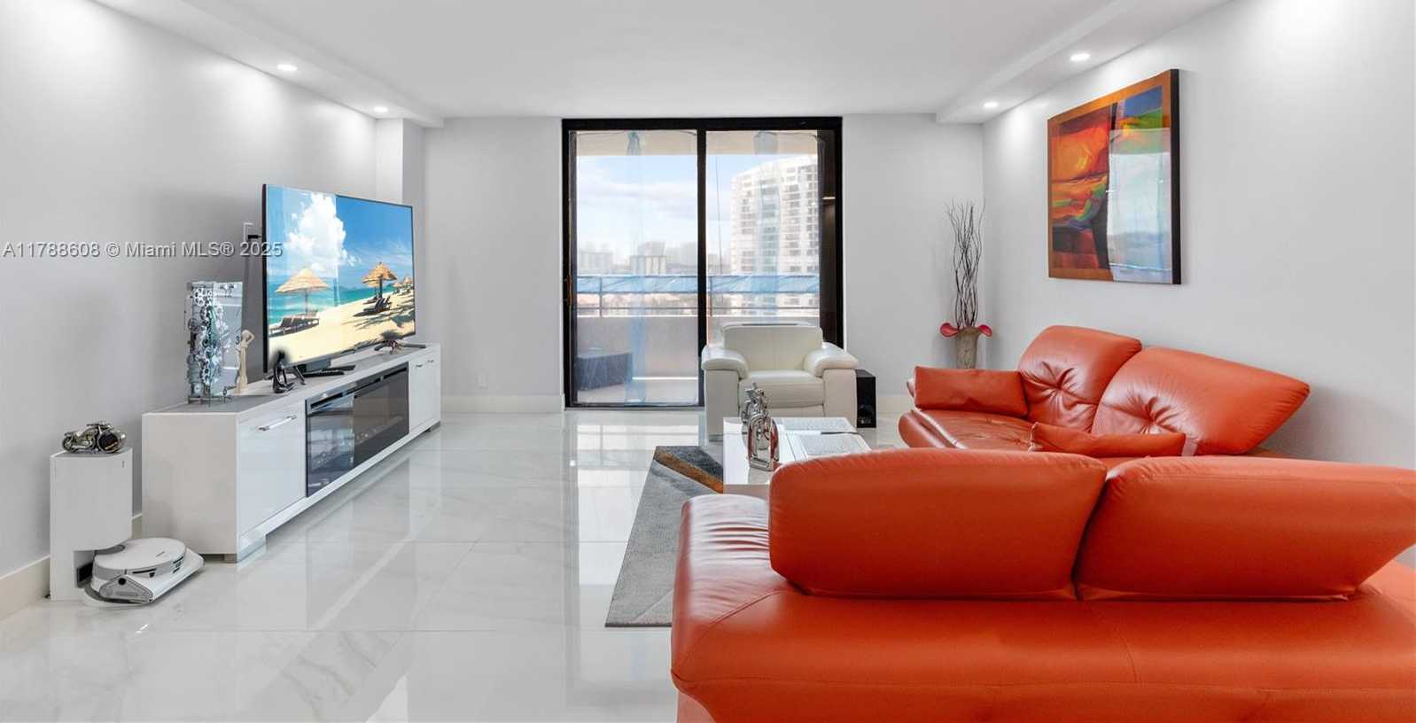 Small Image of 2500 PARKVIEW DR #1121, Hallandale Beach Number 8