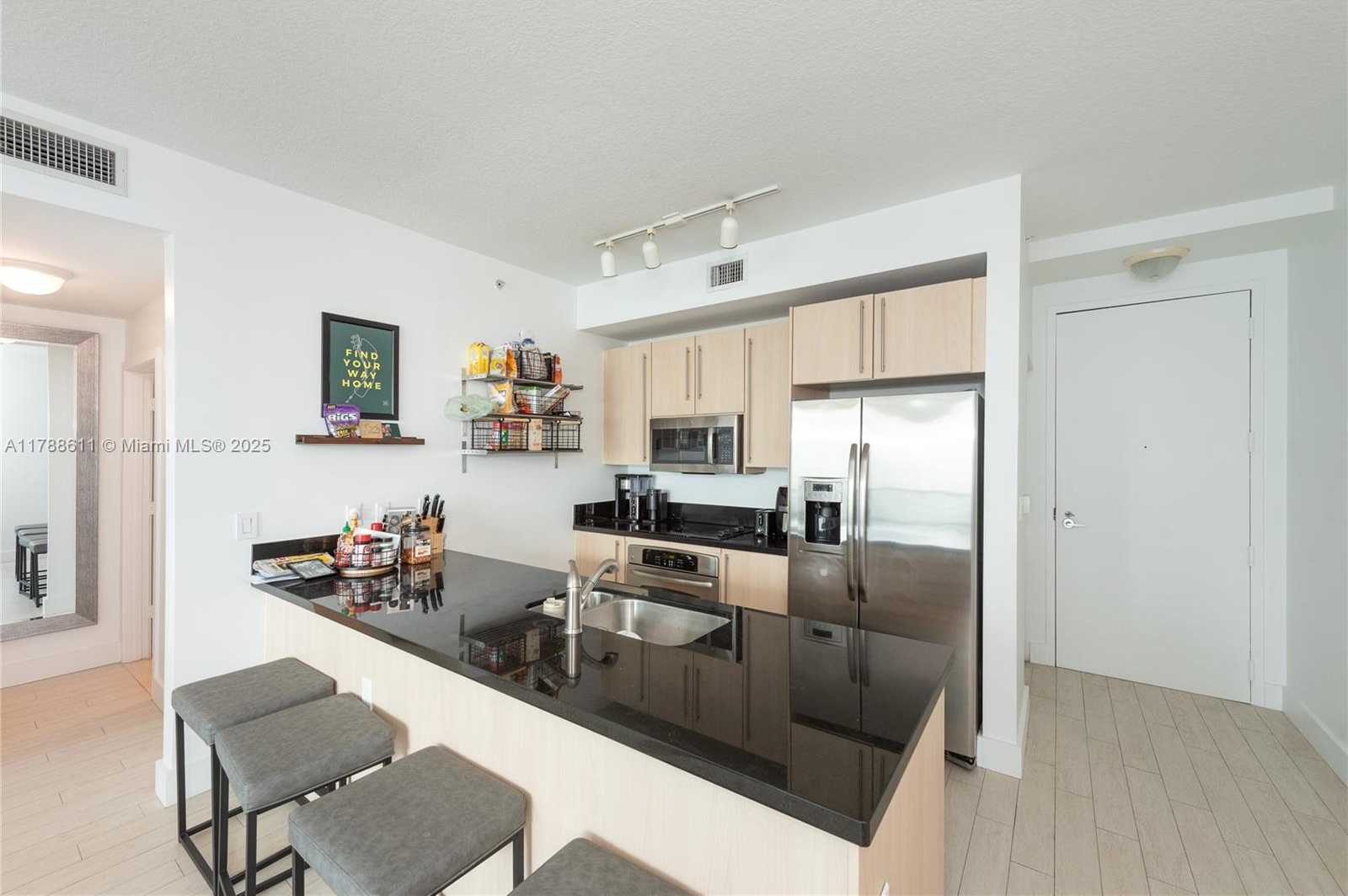 Small Image of 79 SOUTH WEST 12TH ST #2011-S, Miami Number 5