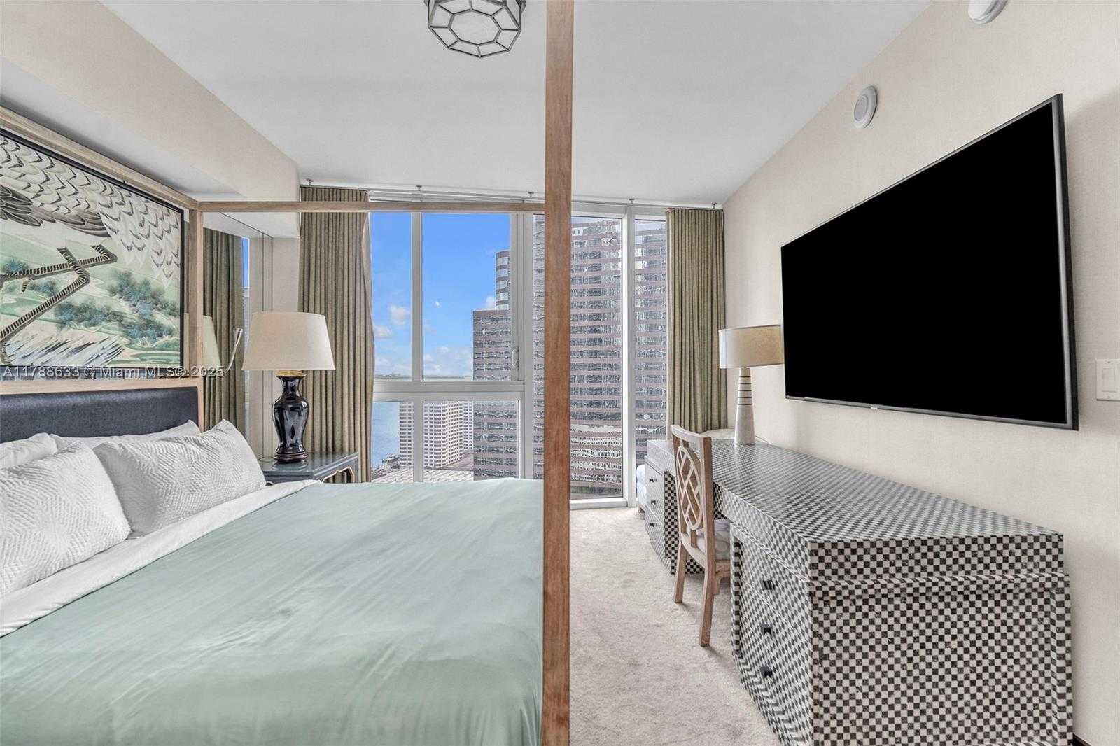 Small Image of 485 BRICKELL AVE #2508, Miami Number 12